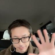 いくちゃん🍑🍮Komomoパパ-Story-AI