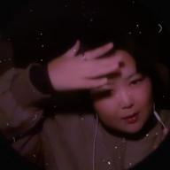 はち🐱⚡️-月のしずく-RUI