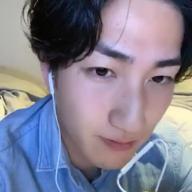 ゆーじーん-魔法の絨毯-川崎鷹也