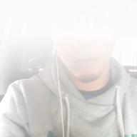 maTun-ピースサイン-米津玄師