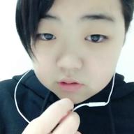 まっつん-ピースサイン-米津玄師